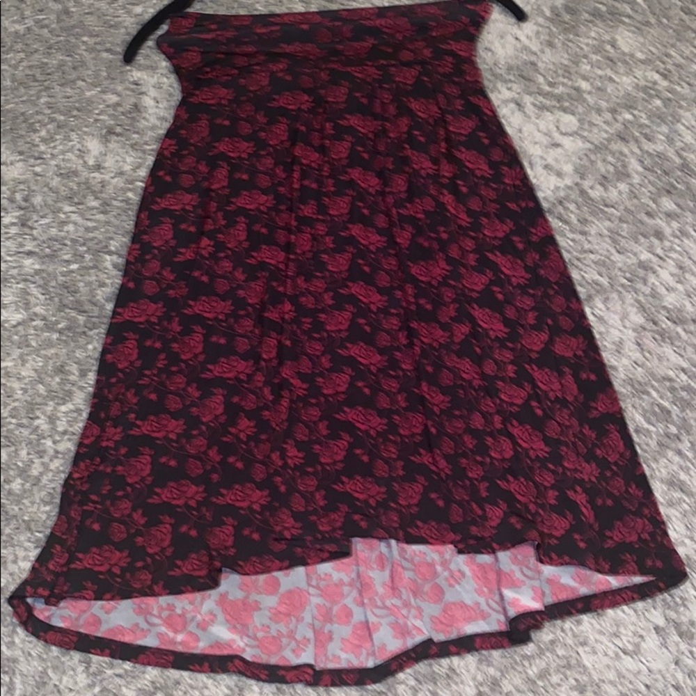 Classy LuLaRoe “Azure” style skirt! NWOT
